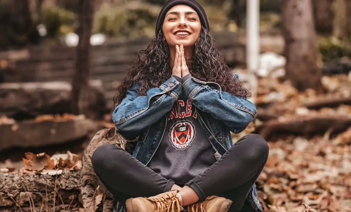 woman-sitting-in-prayer-pose-gratitude